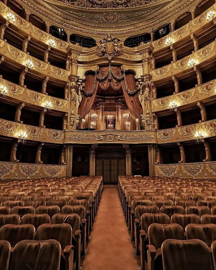 Teatro Nacional de São Carlos no Chiado