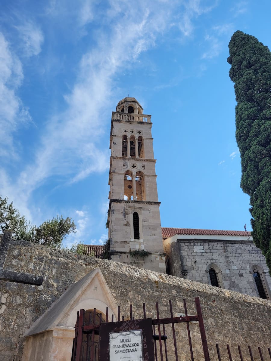 Cidade de Hvar, Mosteiro Franciscano